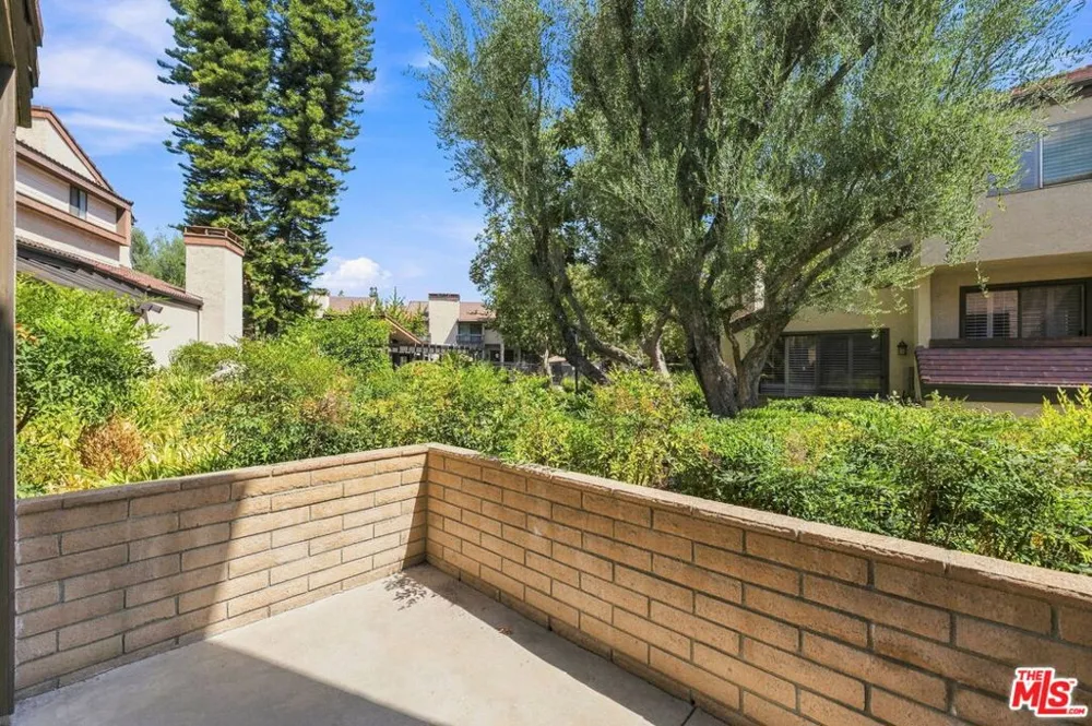 21801 Burbank Boulevard #83 Los Angeles, CA 91367