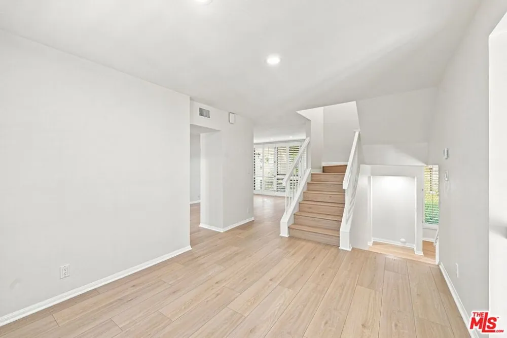 21801 Burbank Boulevard #83 Los Angeles, CA 91367