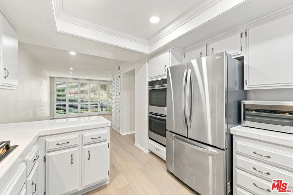 21801 Burbank Boulevard #83 Los Angeles, CA 91367