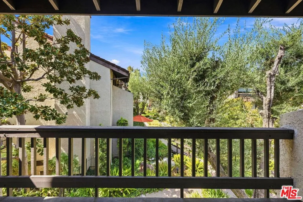 21801 Burbank Boulevard #83 Los Angeles, CA 91367