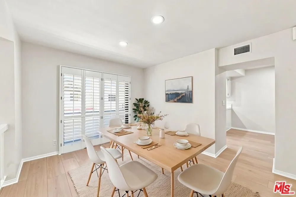 21801 Burbank Boulevard #83 Los Angeles, CA 91367