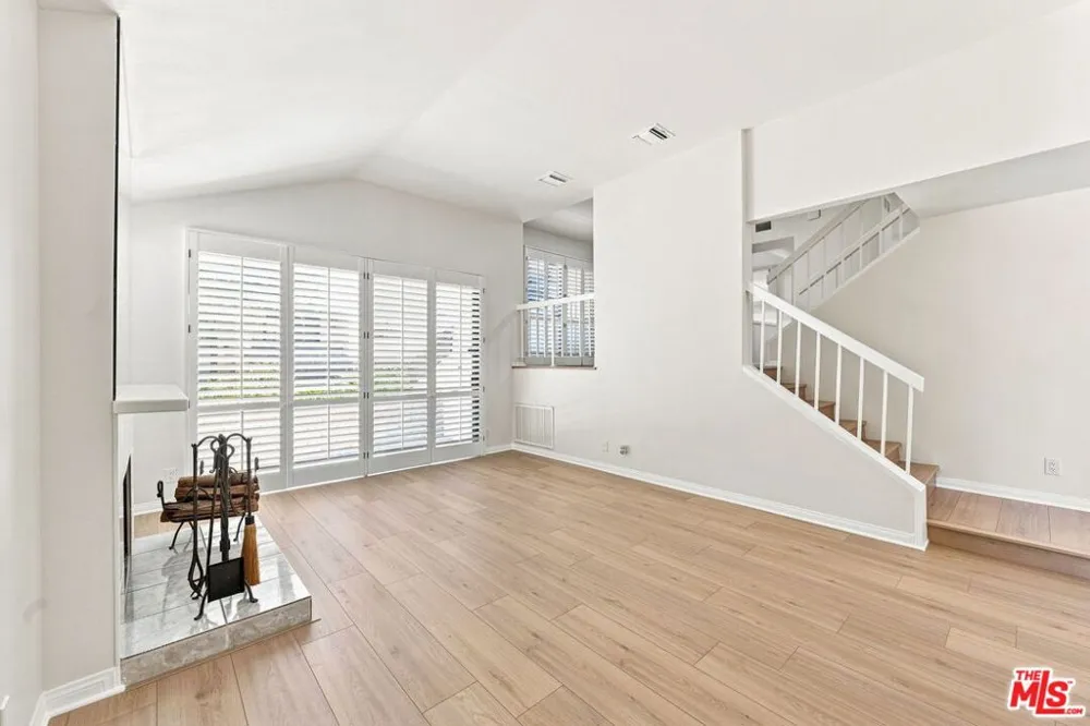 21801 Burbank Boulevard #83 Los Angeles, CA 91367
