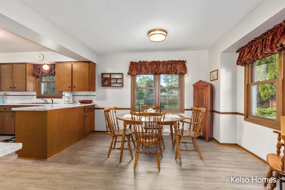1704 Millbank Street SE Grand Rapids, MI 49508