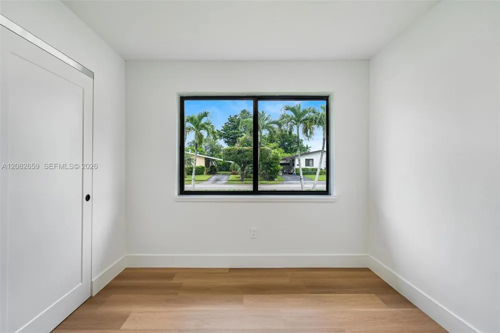 1700 SW 71st Ct Miami, FL 33155