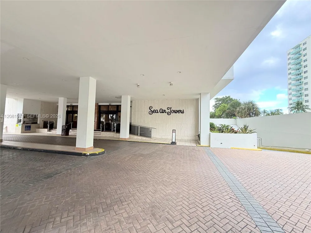 3725 S Ocean Dr #423 Hollywood, FL 33019