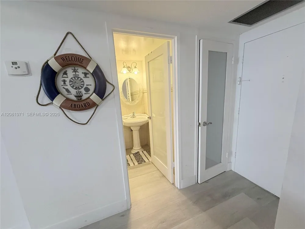 3725 S Ocean Dr #423 Hollywood, FL 33019