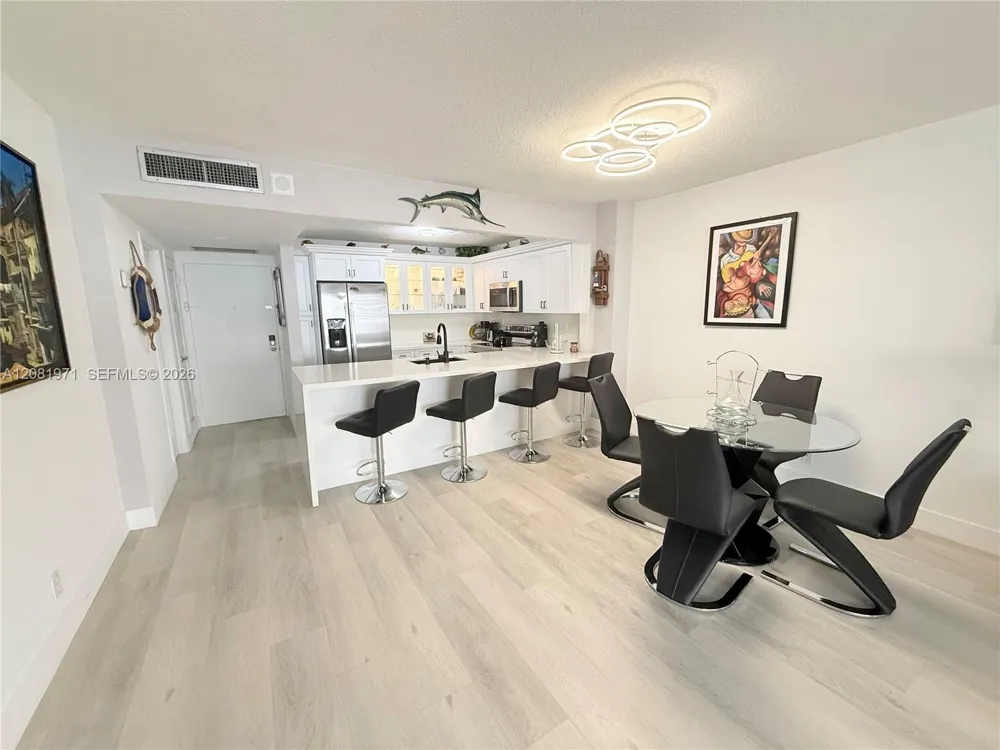 3725 S Ocean Dr #423 Hollywood, FL 33019