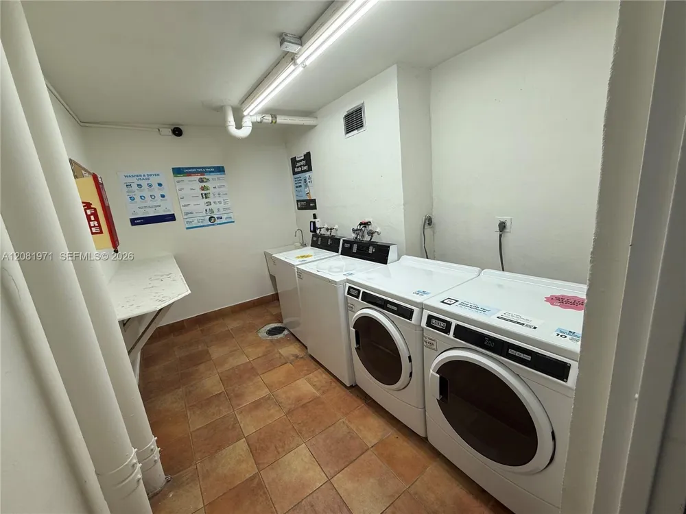 3725 S Ocean Dr #423 Hollywood, FL 33019