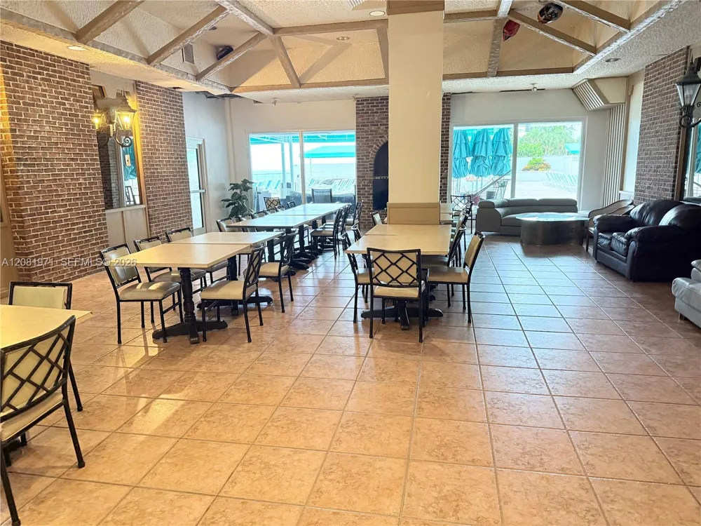 3725 S Ocean Dr #423 Hollywood, FL 33019