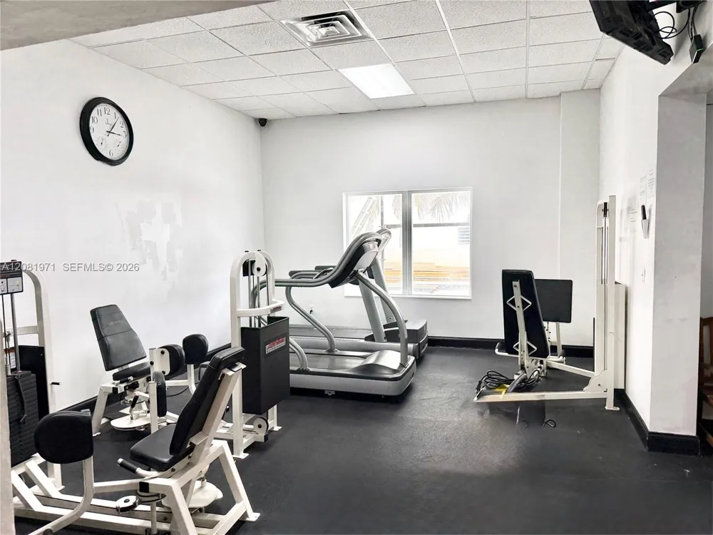 3725 S Ocean Dr #423 Hollywood, FL 33019