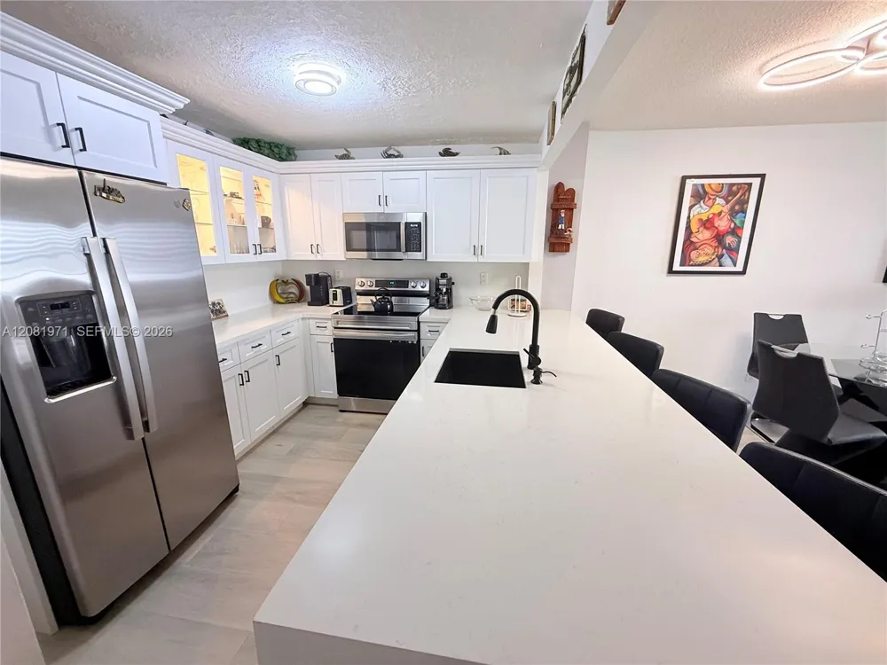 3725 S Ocean Dr #423 Hollywood, FL 33019