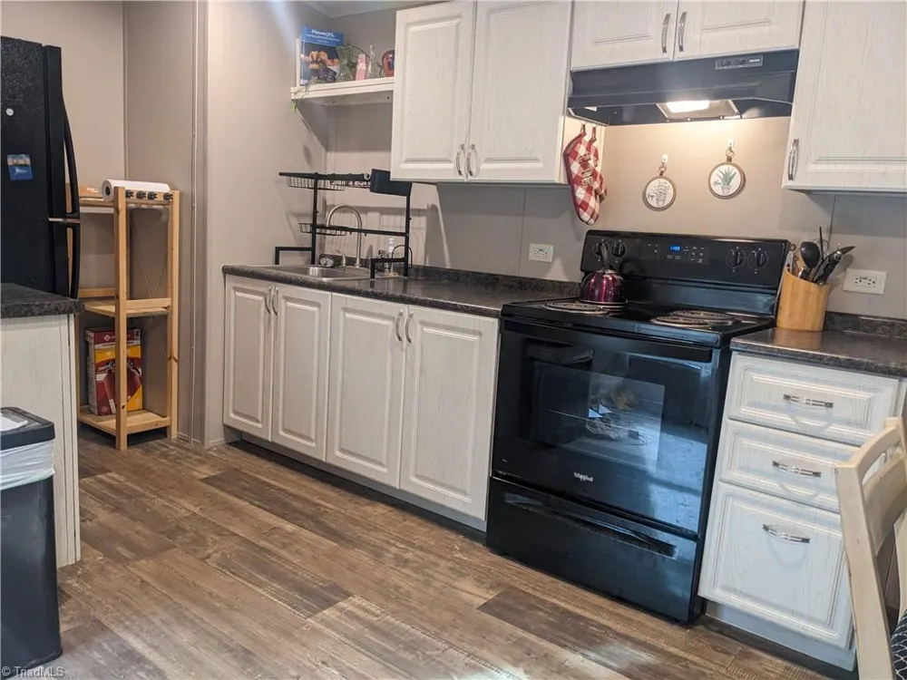 2828 E Pine Street Mount Airy, NC 27030
