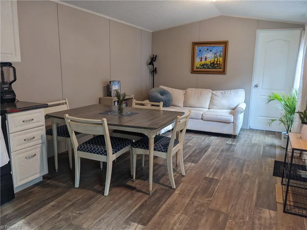 2828 E Pine Street Mount Airy, NC 27030