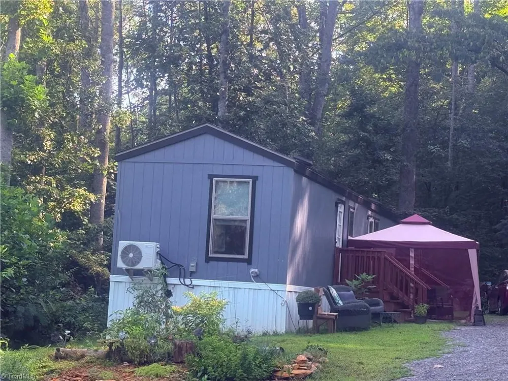 2828 E Pine Street Mount Airy, NC 27030