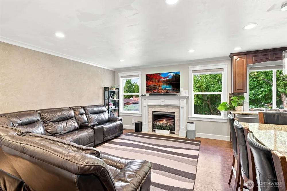 211 S 78th Street Tacoma, WA 98408