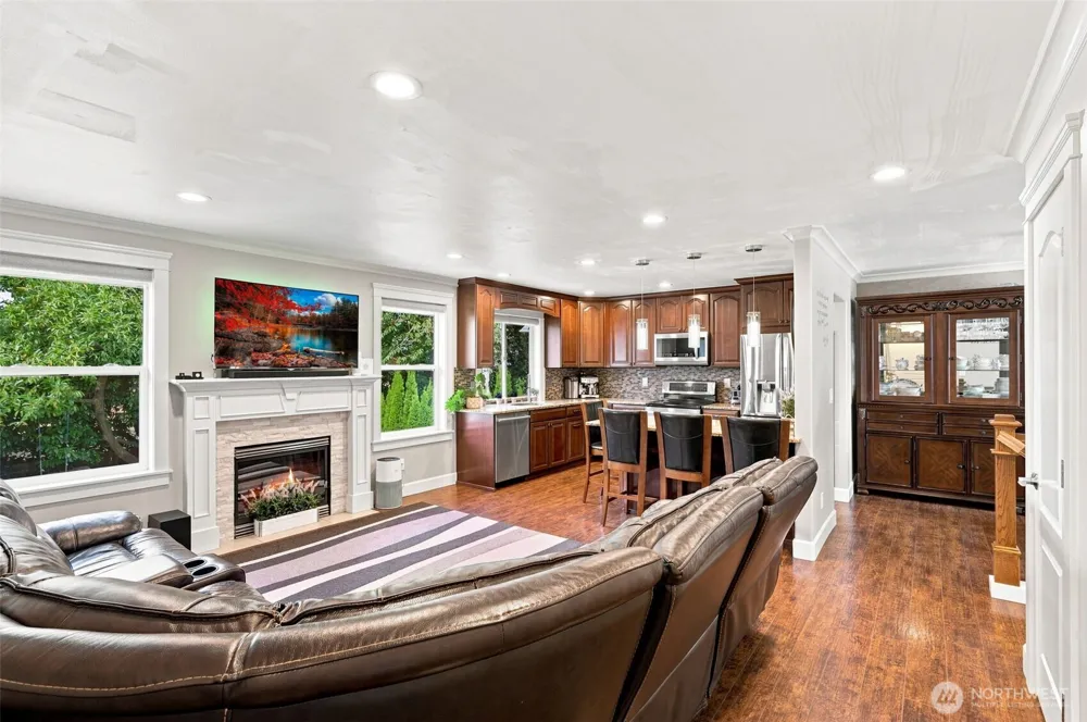211 S 78th Street Tacoma, WA 98408