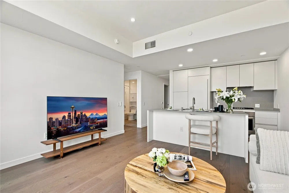 10232 NE 10th Street #815 Bellevue, WA 98004