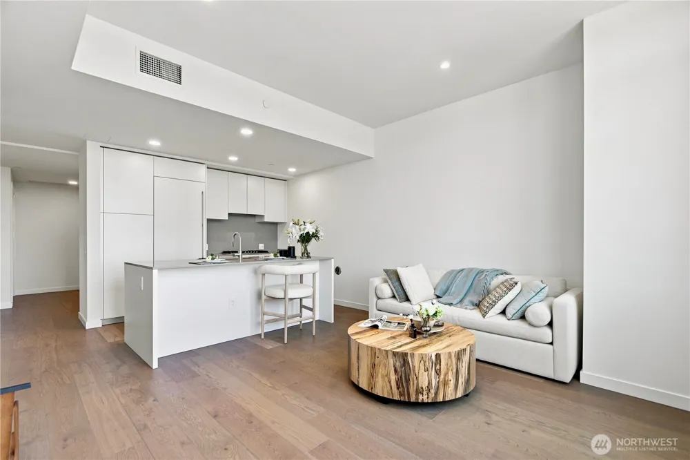 10232 NE 10th Street #815 Bellevue, WA 98004