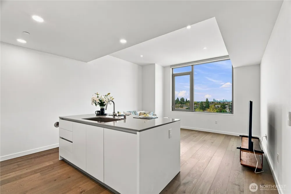 10232 NE 10th Street #815 Bellevue, WA 98004