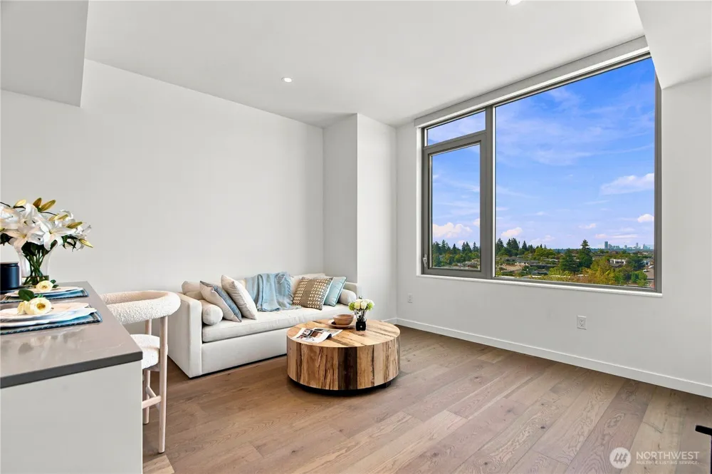 10232 NE 10th Street #815 Bellevue, WA 98004