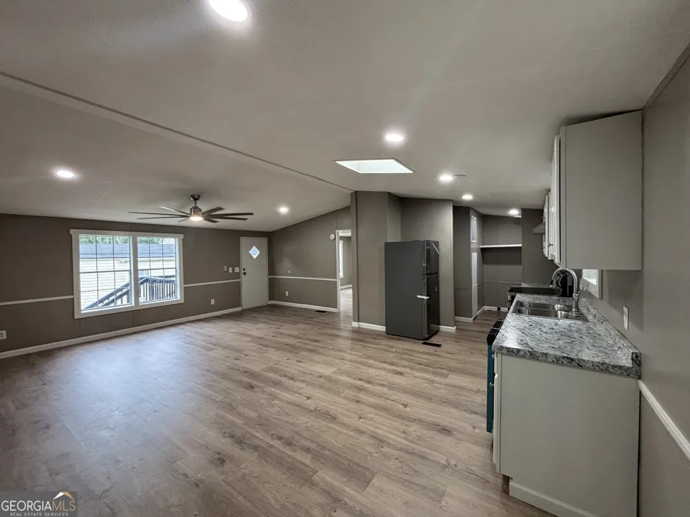 225 Stratford DR Hampton, GA 30228