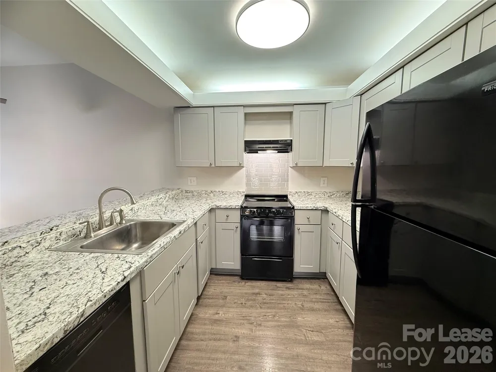 1855 J Julian Lane #Apt E Charlotte, NC 28208