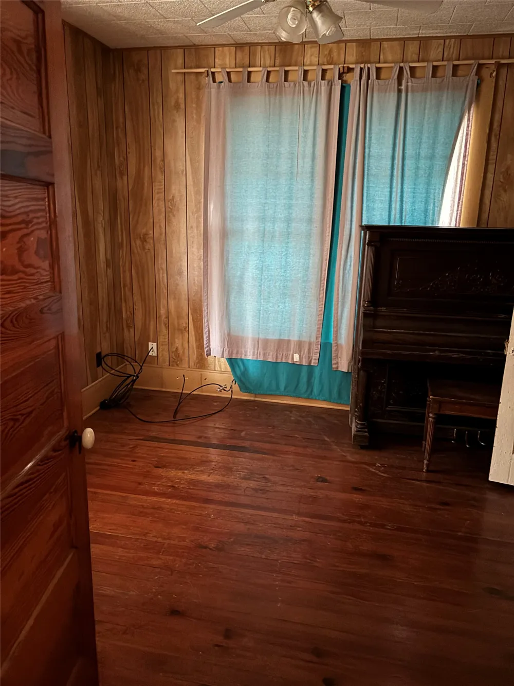 201 S Rio Grande Street Granger, TX 76530