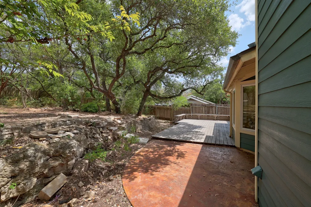 8304 Moccasin Path Austin, TX 78736