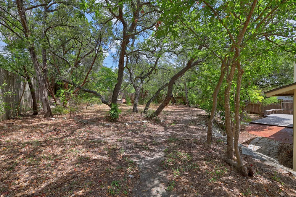 8304 Moccasin Path Austin, TX 78736