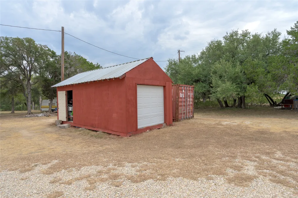 1100 Ramms Drive Florence, TX 76527