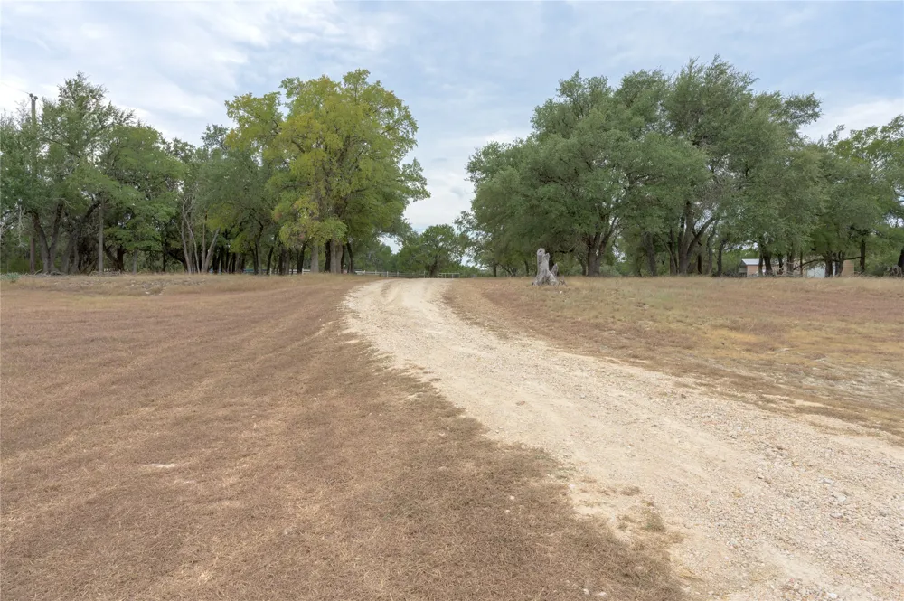 1100 Ramms Drive Florence, TX 76527
