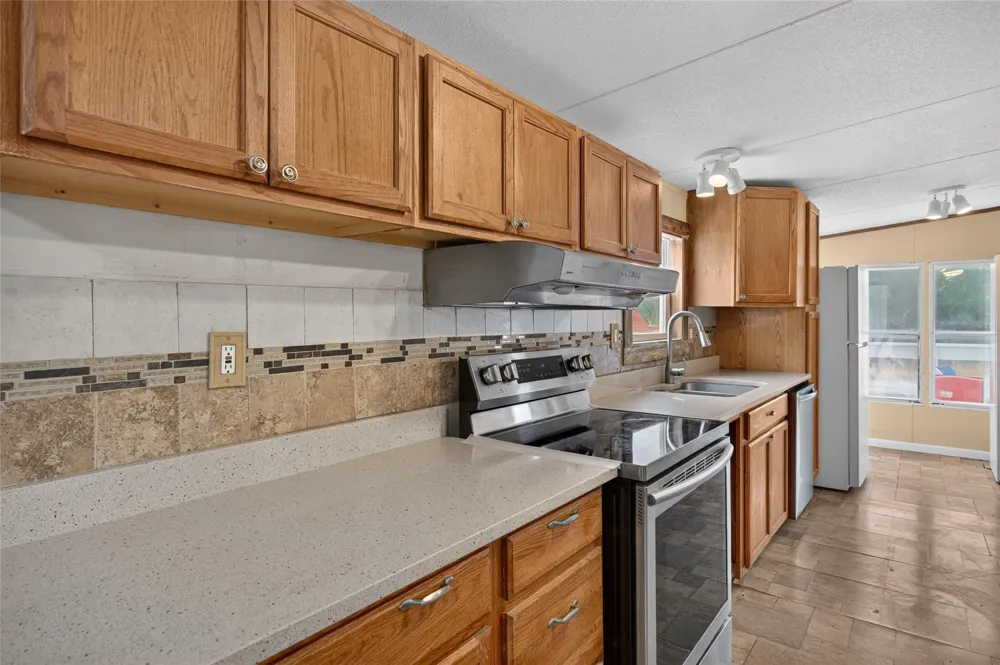 1100 Ramms Drive Florence, TX 76527