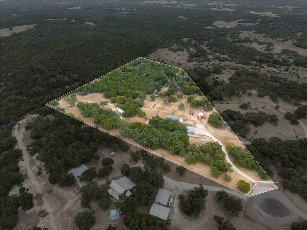 1100 Ramms Drive Florence, TX 76527