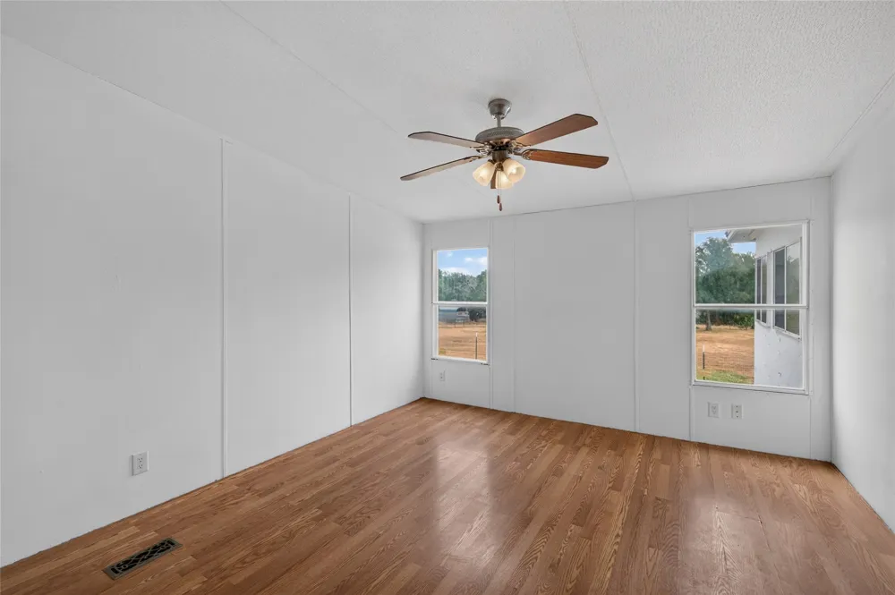 1100 Ramms Drive Florence, TX 76527
