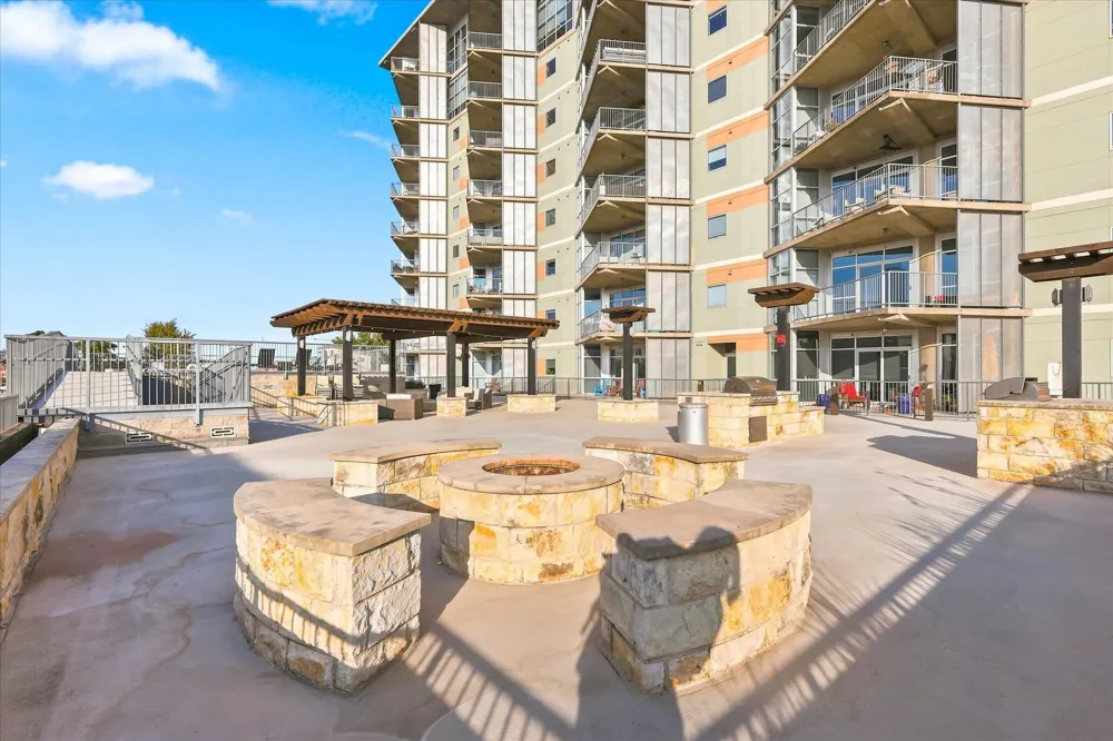 1001 Belleview Street #308 Dallas, TX 75215
