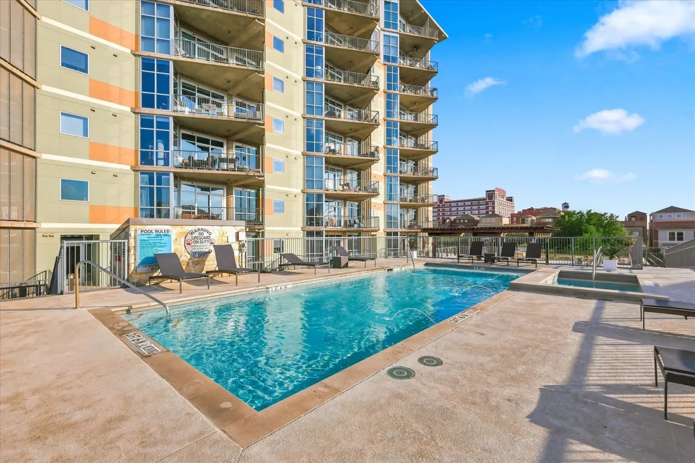 1001 Belleview Street #308 Dallas, TX 75215