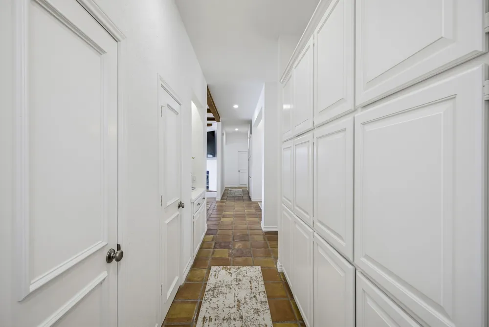 2326 River Road Granbury, TX 76048