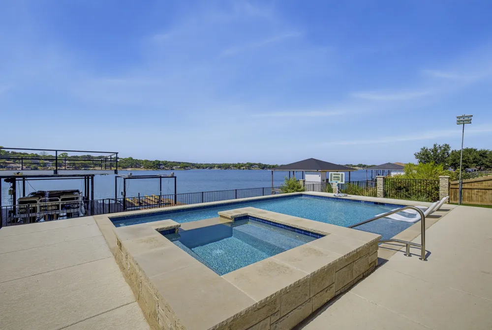 2326 River Road Granbury, TX 76048