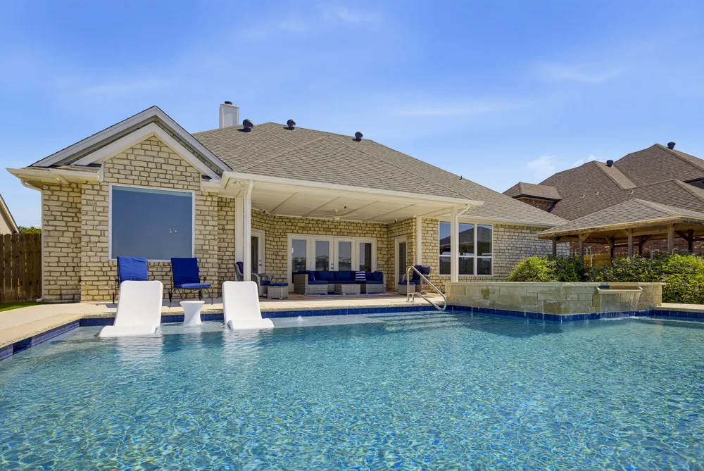 2326 River Road Granbury, TX 76048