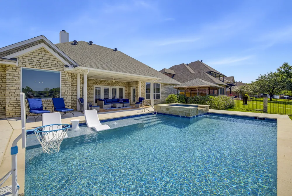 2326 River Road Granbury, TX 76048
