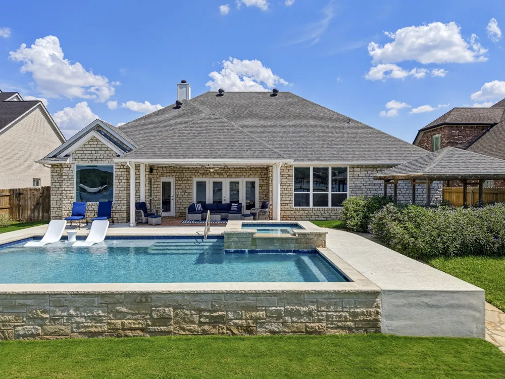 2326 River Road Granbury, TX 76048