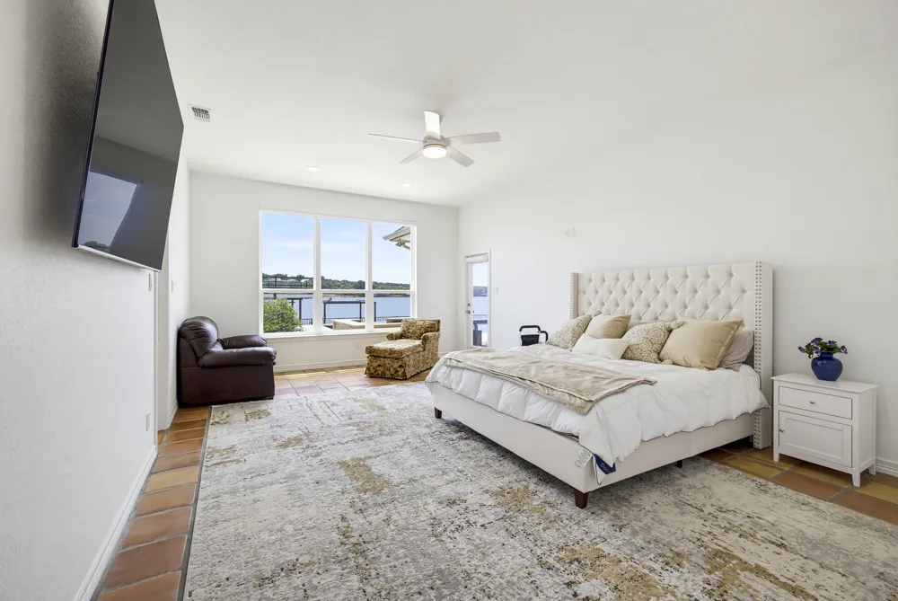 2326 River Road Granbury, TX 76048