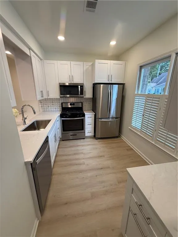 183 Victoria Way Roswell, GA 30075