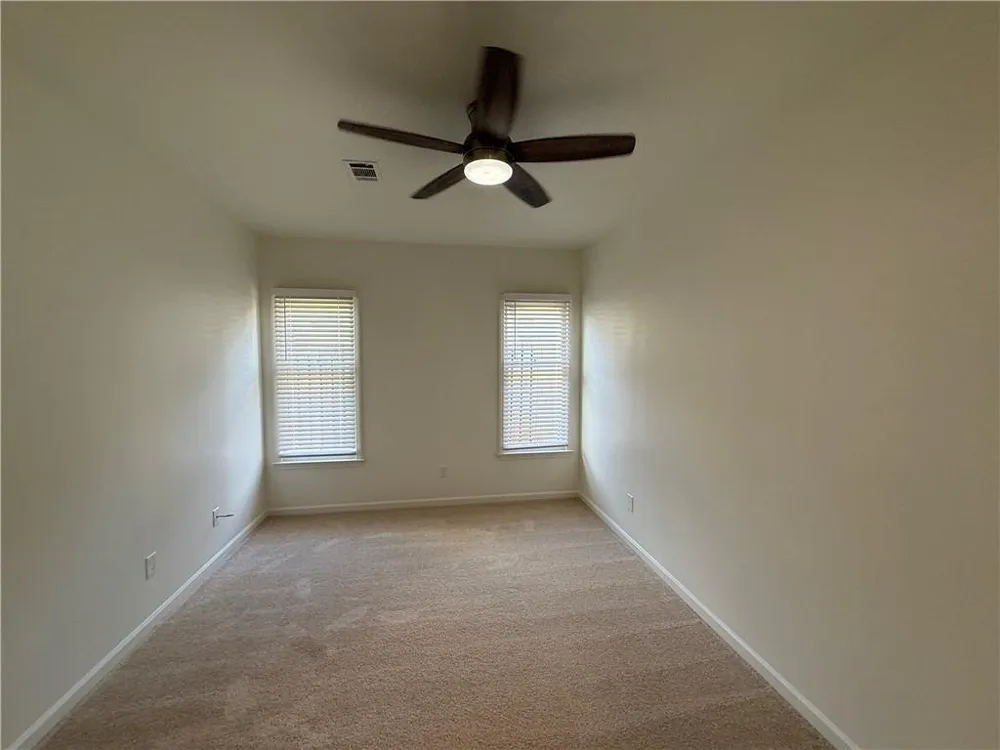 183 Victoria Way Roswell, GA 30075