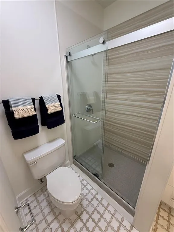 183 Victoria Way Roswell, GA 30075