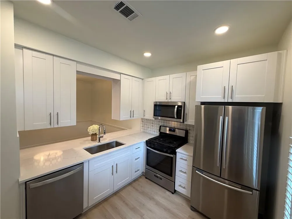 183 Victoria Way Roswell, GA 30075
