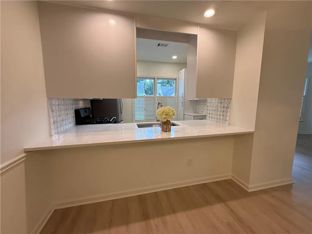 183 Victoria Way Roswell, GA 30075