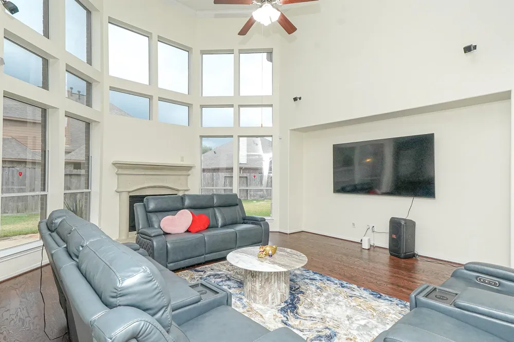 1904 Keswick Court Pearland, TX 77581