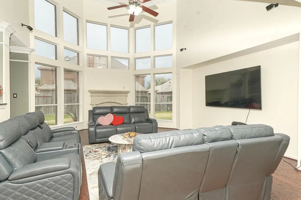 1904 Keswick Court Pearland, TX 77581