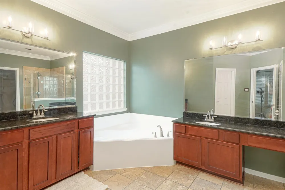 1904 Keswick Court Pearland, TX 77581